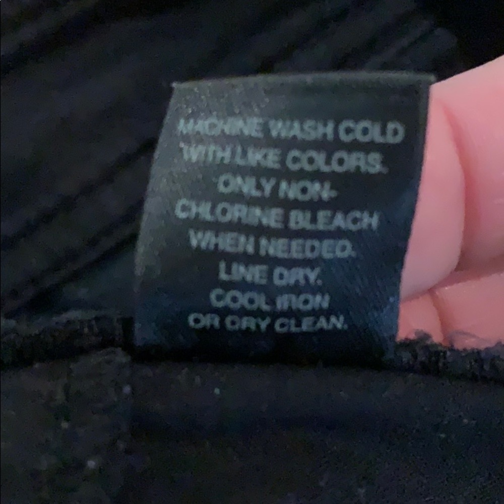 Sexy! WHBM Ankle Zip Pants - Picture 9 of 9